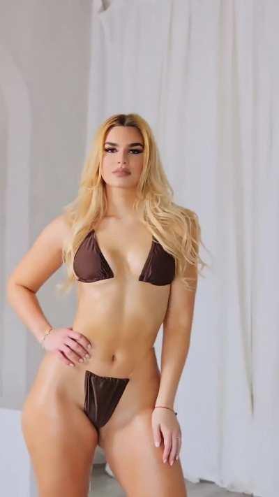 Karen (@karendrodriguez)