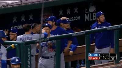 [Highlight] [Highlight] Max Muncy sends a grand slam to right field. Dodgers up 6-2 over the Nats in the 5th.