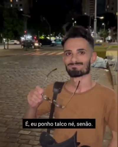 Morador de Belo Horizonte oferece R$100 REAIS para quem tiver o chulé de seus sonhos.