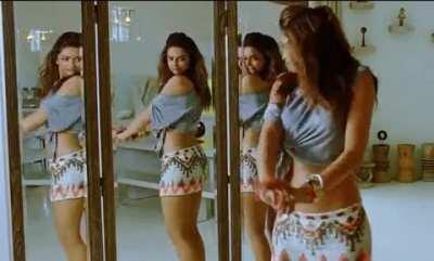 Deepika Padukone sexy ass
