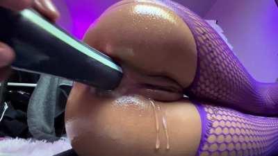 i’m addicted to fucking my ass