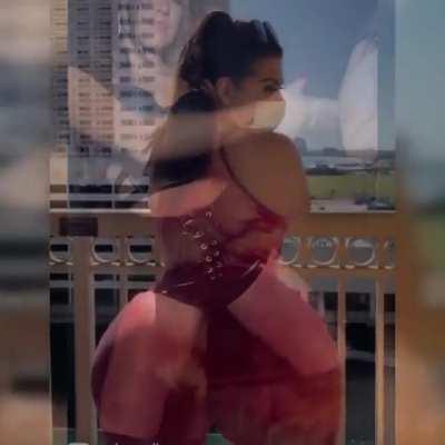 #BigBank Challenge #Battyonthefloor🥵💦💦