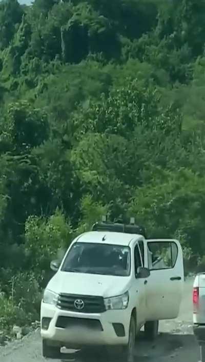 Sinaloa: aftermath of shootout that occurred in El Rosario, in the town of El Palmarito, 5 people reported dead,