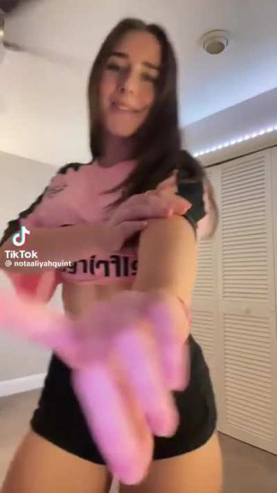 Aaliyah_Quint - Video #7071