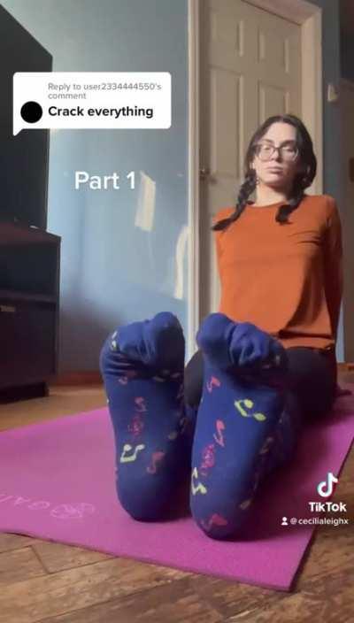 Toe cracks feel amazing