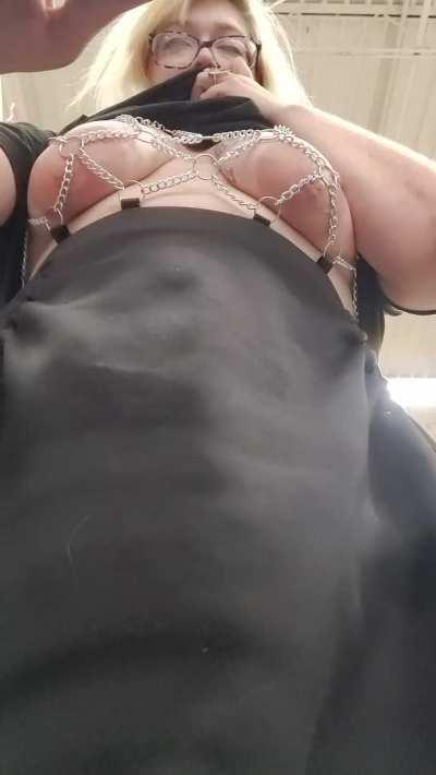 Chubby and beyond kinky