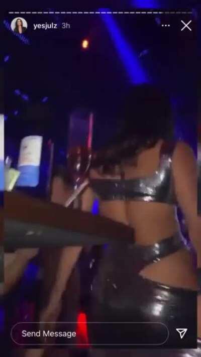 Shake shake shake 🍑