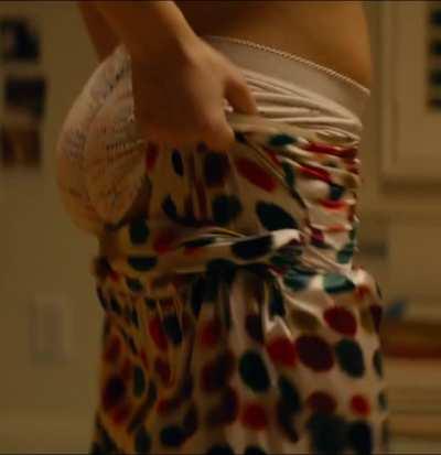 Jennette McCurdy's plump ass drives me insane