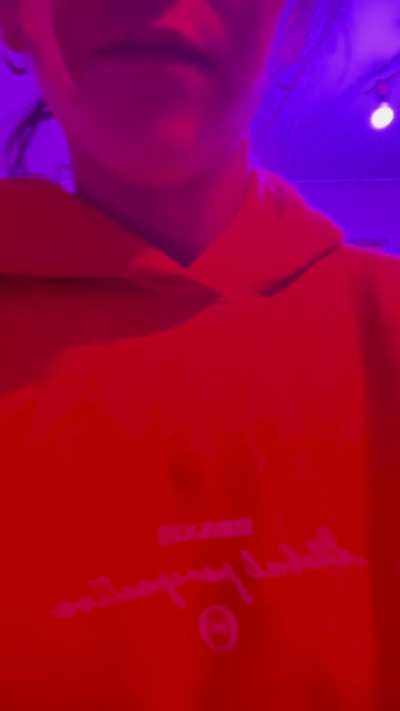 ITS THE WEEKEND🚽 AND YOU LITTLE FART BITCHES KNOW THAT MEANS IM DRUNK AS FUCK🙄 TEXTING MY BITCH SLAVE TO COME ROUND AND EAT THEM FARTS DOWN FOR CONTENT AND TO MAKE ME WET💅🏻😈🖕🏼💁🏻‍♀️🍑💨💦💪🏻