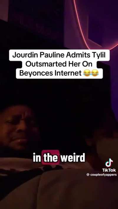 SOMETHING IS WRONG WITH HER 🤬🤬🤬🤬