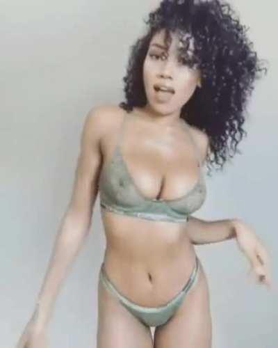 [GIF] Ebony Cutie - Great Smile and Tits to Match