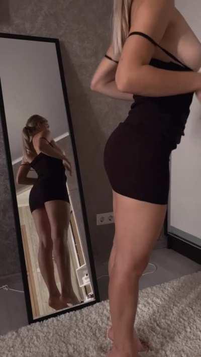 Do you wanna fuck a 2001 girl? ☺️