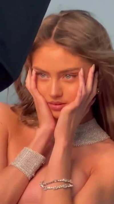 Posing TikTok March 2023