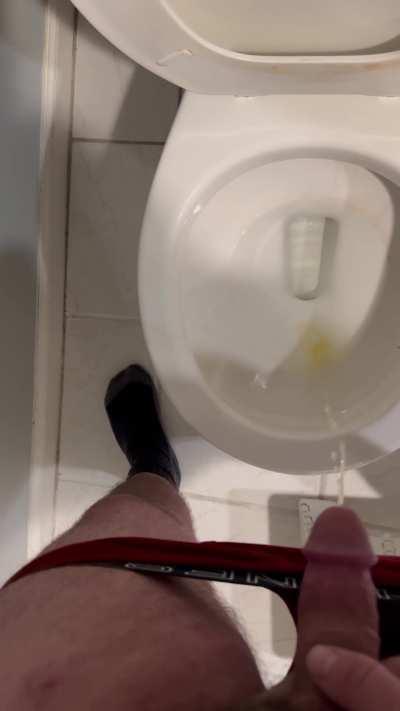 I was holding this in forever… 😮‍💨😮‍💨😮‍💨 Who would like to volunteer to be my new toilet?!?!? 😈🥖💦💦😓