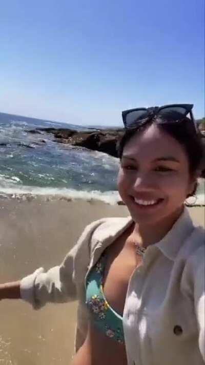 Jayka at the beach