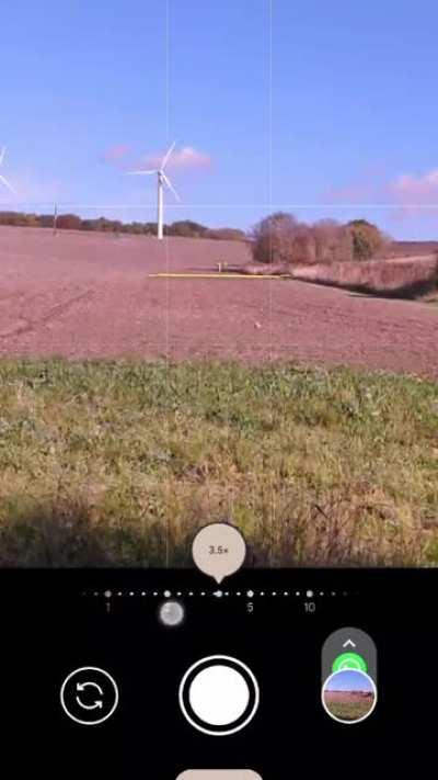 X2 zoom quality poor, Red tint and lines, anyone else?