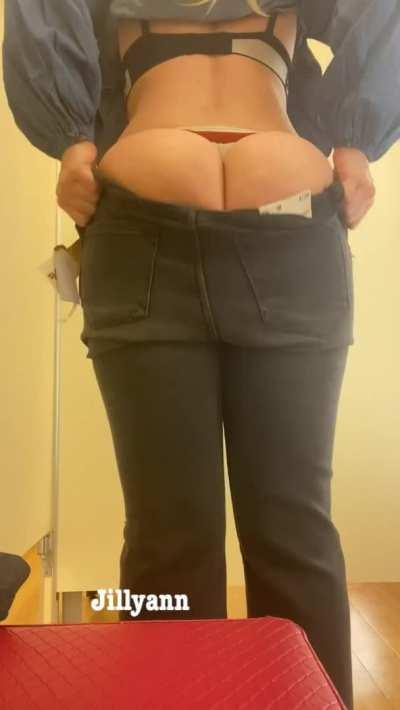 Latinas be packing ass under them jeans