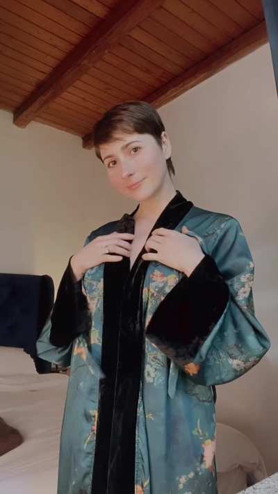 5'1 Petite Mom for your enjoyment :)