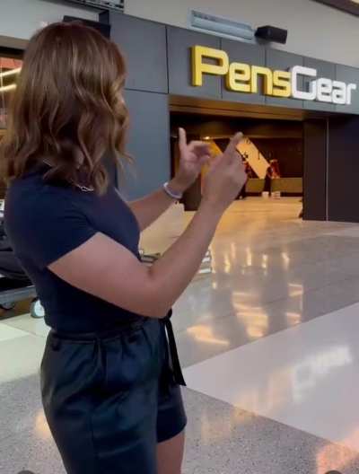 Love those leather shorts 