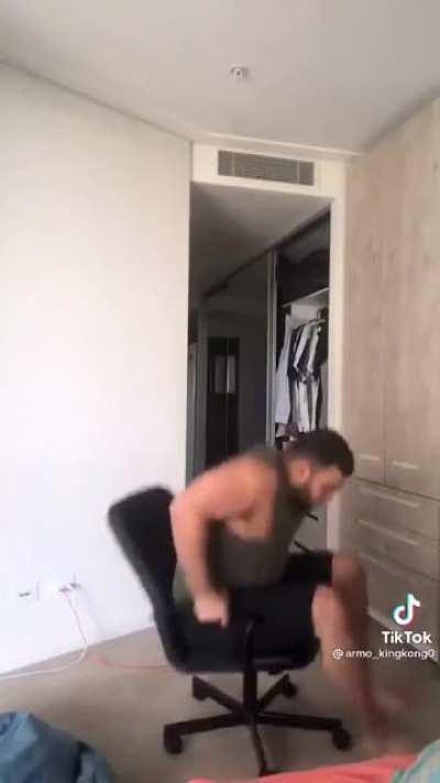 ezreal main discovers cool chair trick