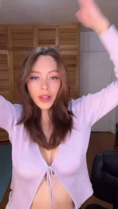 Lista para irse de putita