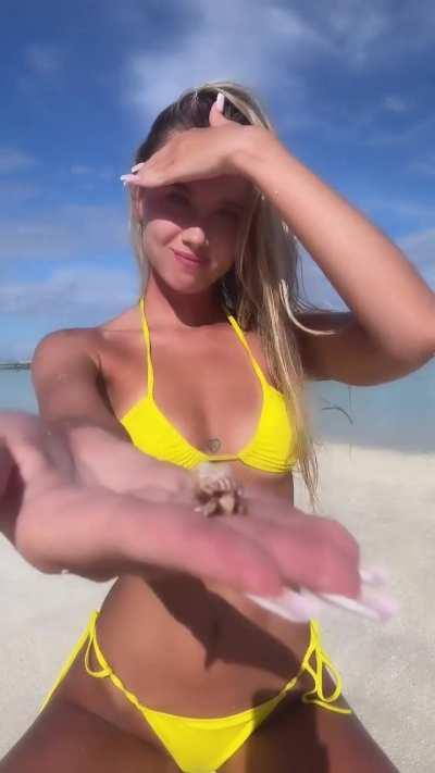 Showing Off a Cute Little Hermit Crab in a Yellow Bikini (IG Story Clip)