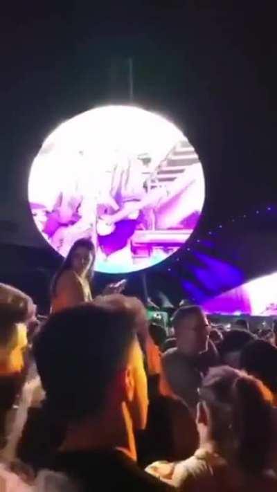 TO GET THE BEST VIEW…