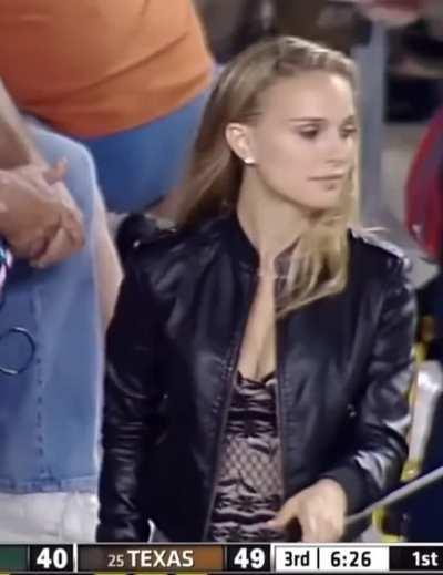 Blonde Natalie Portman