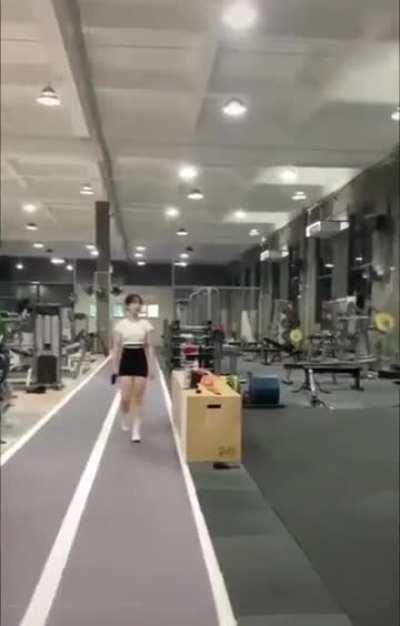 When you see your gym crush