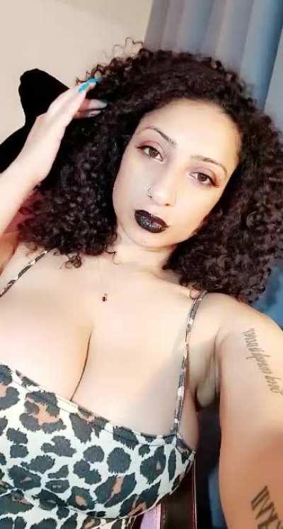 Whats my bust size any guesses 😈❤️