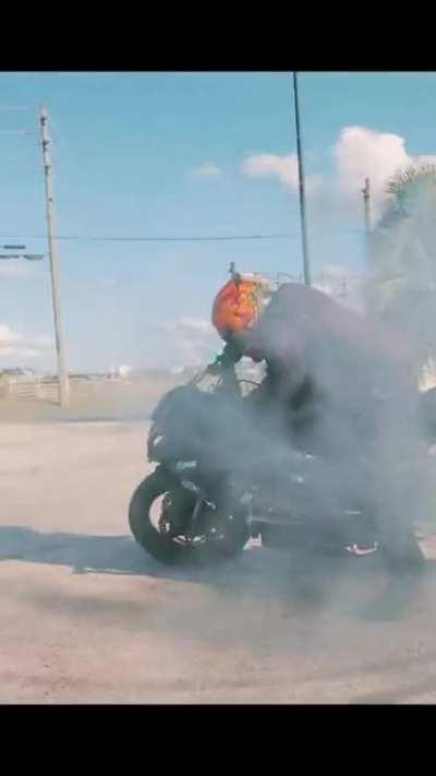 A video I made for my buddy. He’s nice with the drifts