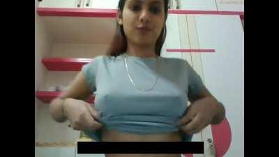 2 HD Video Set Of Cute BUSTY Mumbai Babe In horny mood Teasing/Giving Her BF Some Material During The Lockdown ( Never Seen Before ) !! { LINK IN COMMENTS }