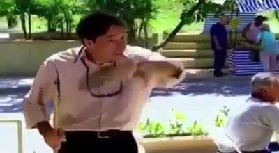 O MUCA COM 1 HORA DE ATRASO