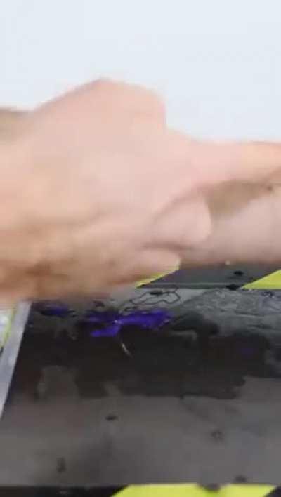 fake cut with a chemical reaction