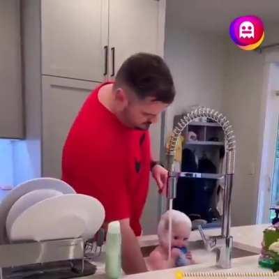 Proof that men multitask too