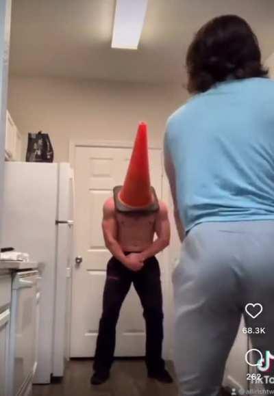 Conehead can&rsquo;t guess
