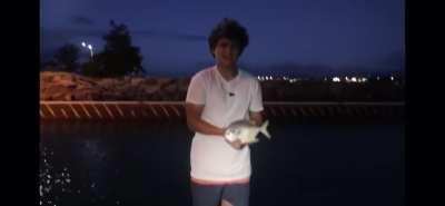 13 year old Hawaiian boy yeets a fish