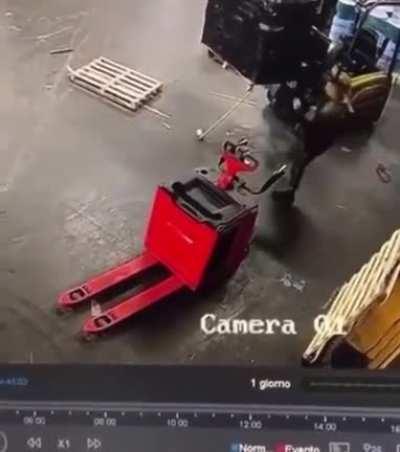 Let me fight this wood pallet