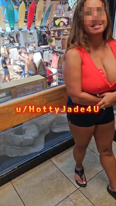 My titties out in an elevator