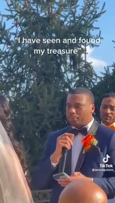 Looks like one of the machaans who had visited the sub seeking advices and inputs a few weeks/months back! Hearty congrats to the newly weds!