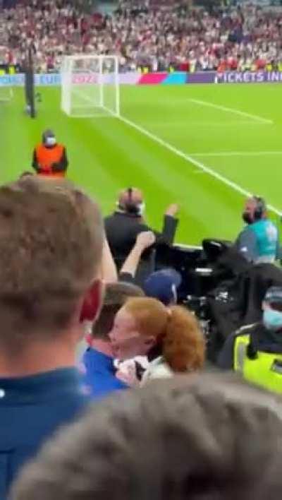 Just a beautiful moment between Mason and a young fan.