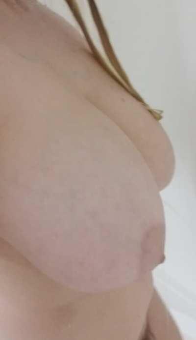 Washing those huge boobs