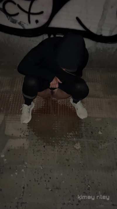 Love to pee in urbex sites while bad weather conditions!