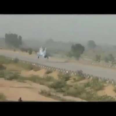 Indian Air Force Mirage 2000 performs touch-and-go landing on Yamuna expressway