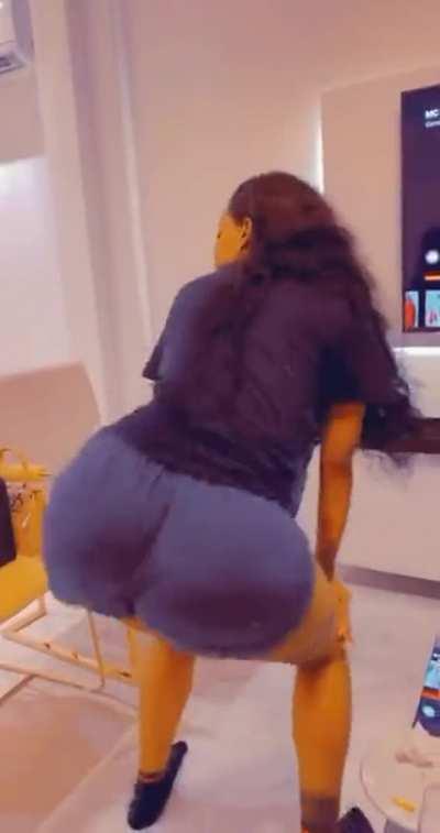 African big ass twerk