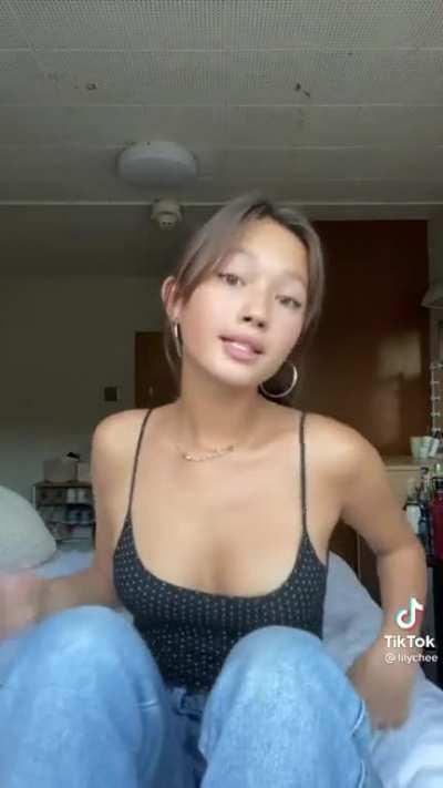 Lily Chee 🤙