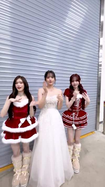 251225 IVE TikTok Update with An Yujin & Jang Wonyoung