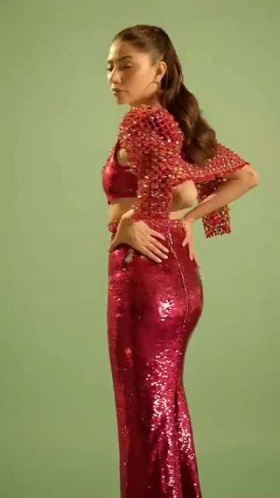 *In This Video : Mahira Khan , *Social Media Handle : @mahirahkhan (Instagram)