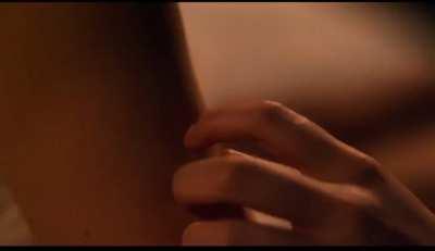 Hailee Steinfeld & Ella Hunt