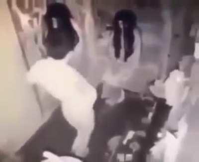 Pewds pooping in the shower... Meanwhile ken